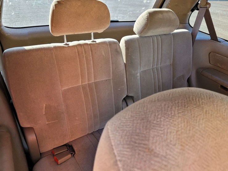 2003-toyota-sienna-image-9