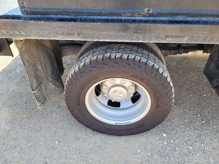 2019-dodge-3500-image-4