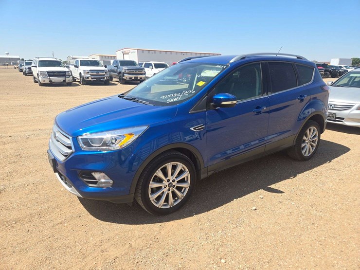 2017-ford-escape-image-1