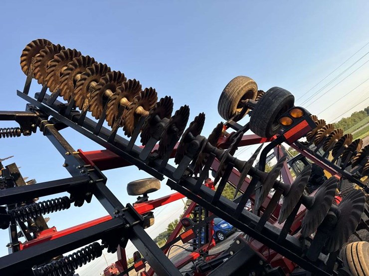 case-ih-330-image-20