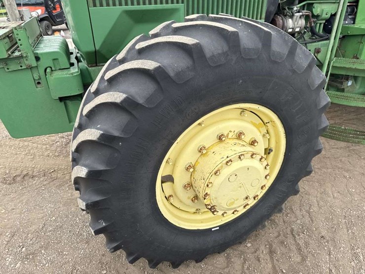 john-deere-4650-image-8