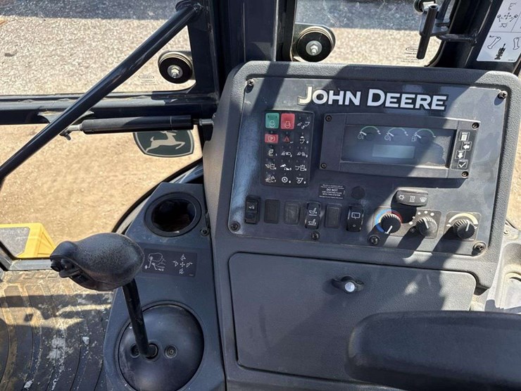 deere-310sl-image-25