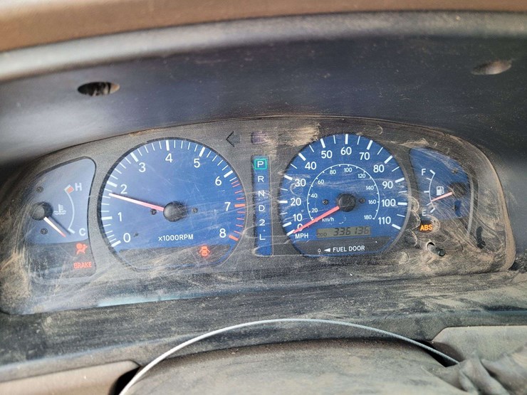 2003-toyota-sienna-image-19