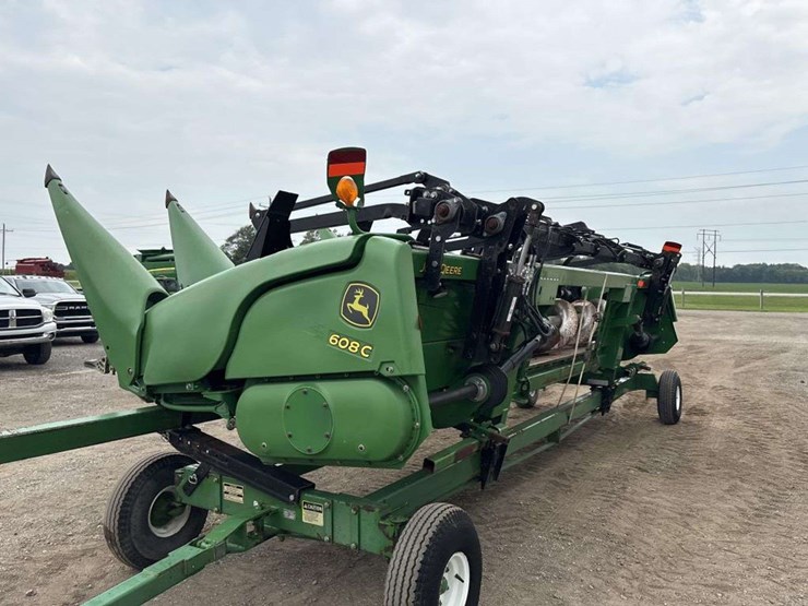 john-deere-608c-image-2
