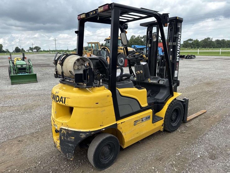 hyundai-25l-7a-image-3