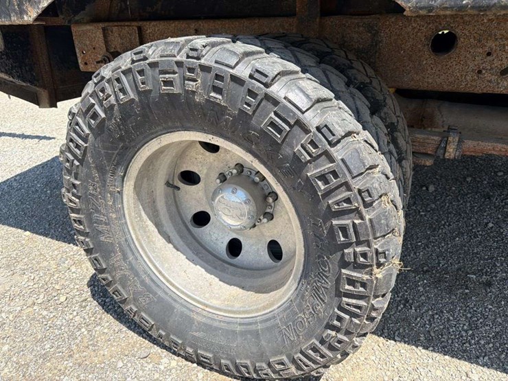 2008-chevrolet-3500-image-32