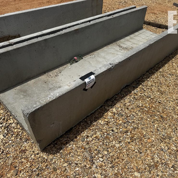 CONCRETE BUNK FEEDER 3' X 10' 7486