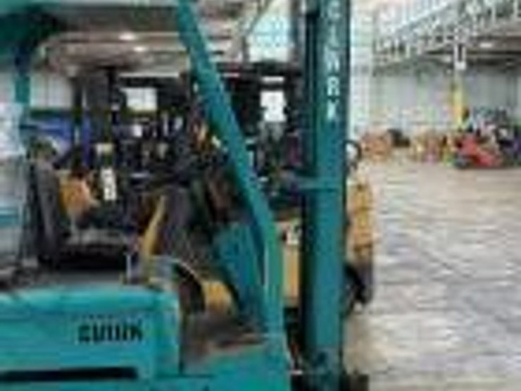 #106a-•-benefit-of-the-salvation-army-1953-clark-c20p-forklift-image-5