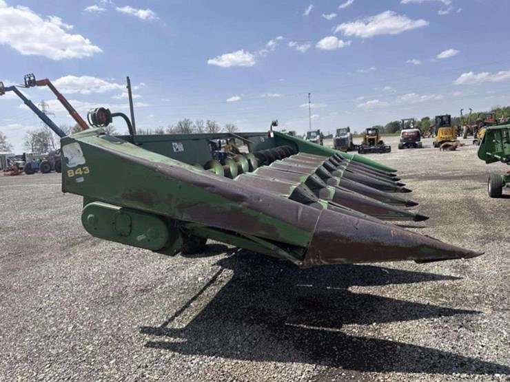 john-deere-8-image-5