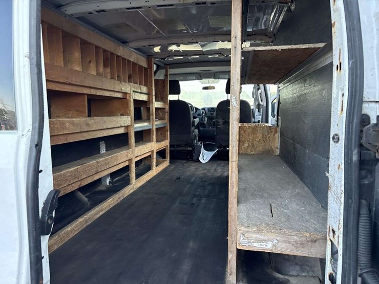 2015-ford-transit-image-7