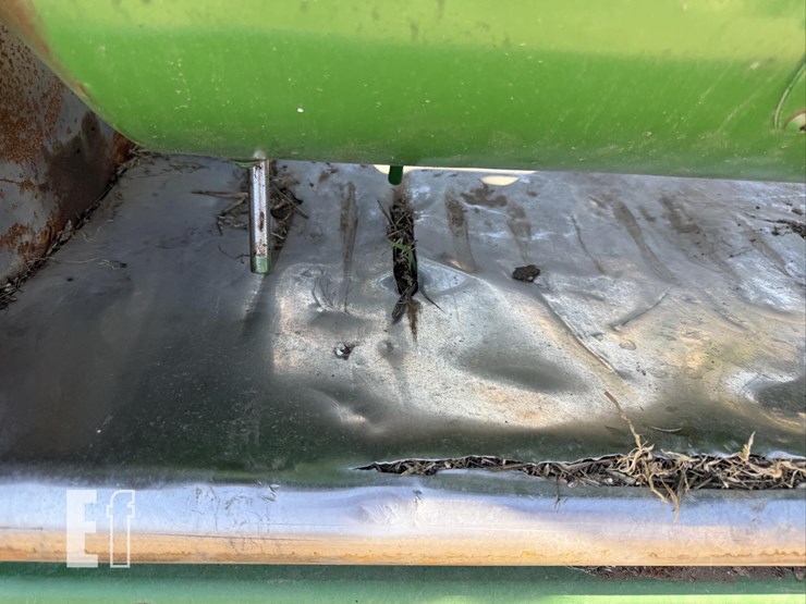 2010-john-deere-640d-image-25