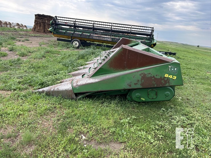 john-deere-843-image-2