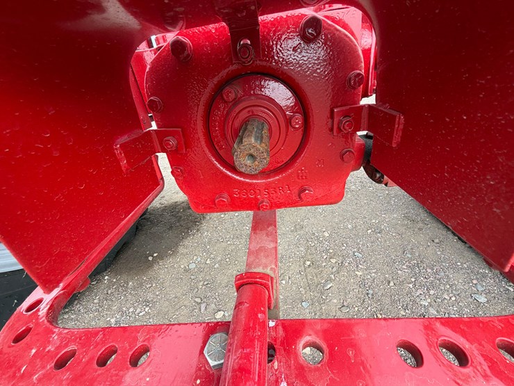 1955-farmall-300-tractor-image-20