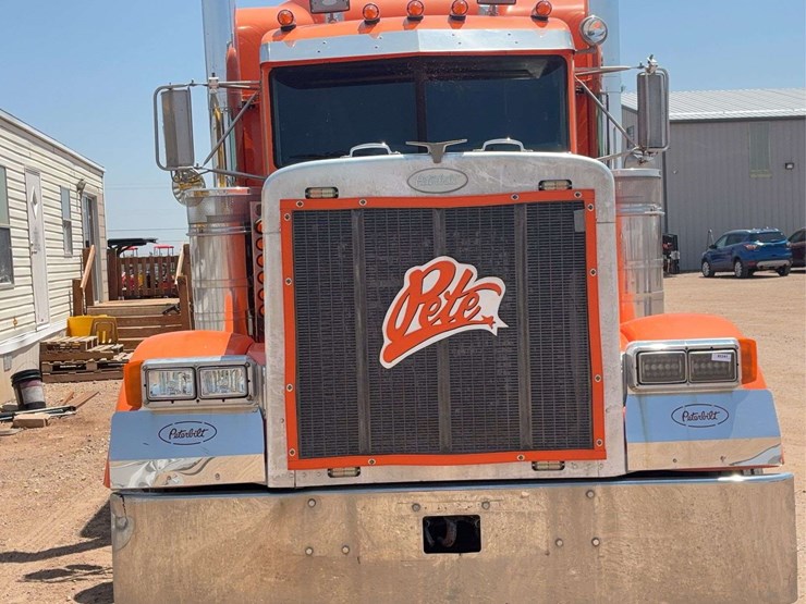 1998-peterbilt-379-image-52