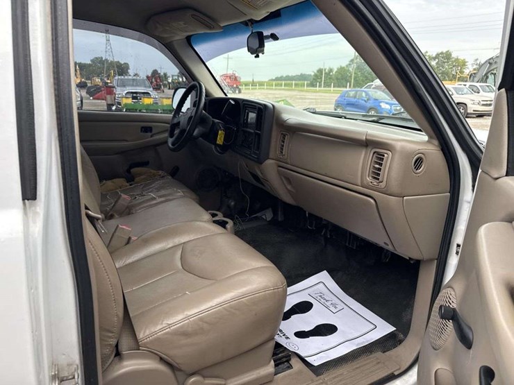 2007-chevrolet-1500-image-13