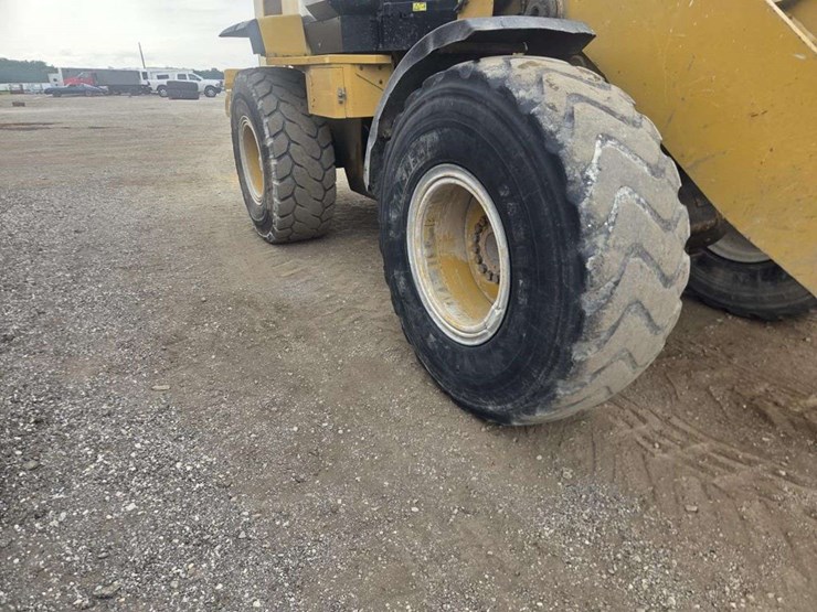 caterpillar-930k-image-8