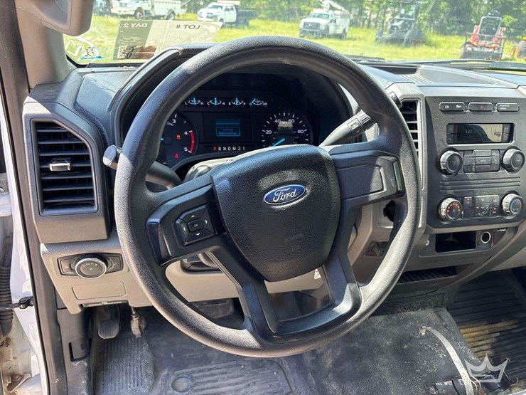 2018-ford-f450-image-21
