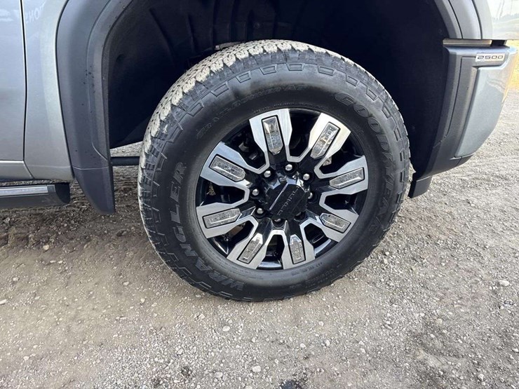 2026-gmc-sierra-2500-image-12