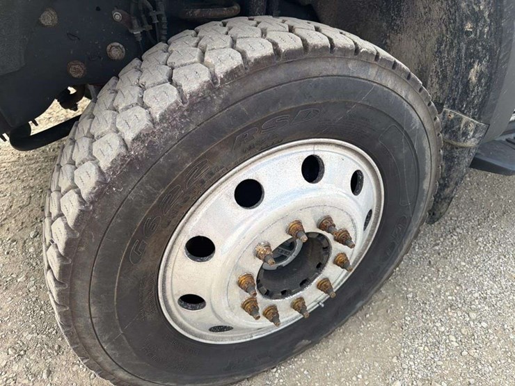 2019-ford-f550-xl-image-8