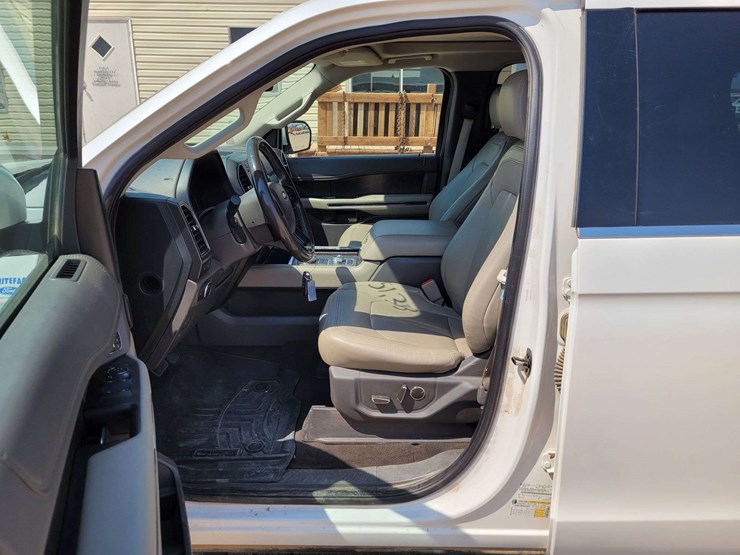 2019-ford-expedition-limited-image-13