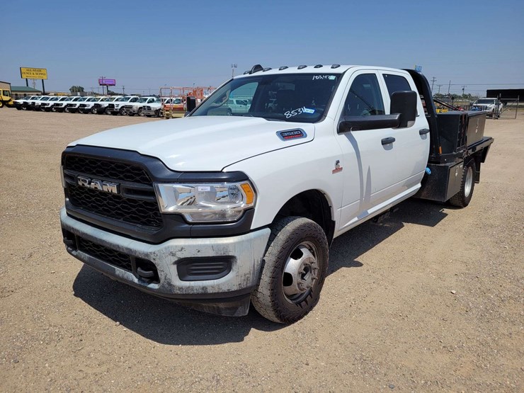 2019-dodge-3500-image-1