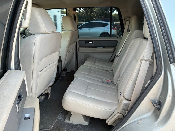 2008-ford-expedition-image-6