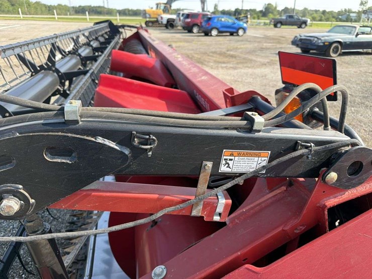2011-case-ih-3020-image-18