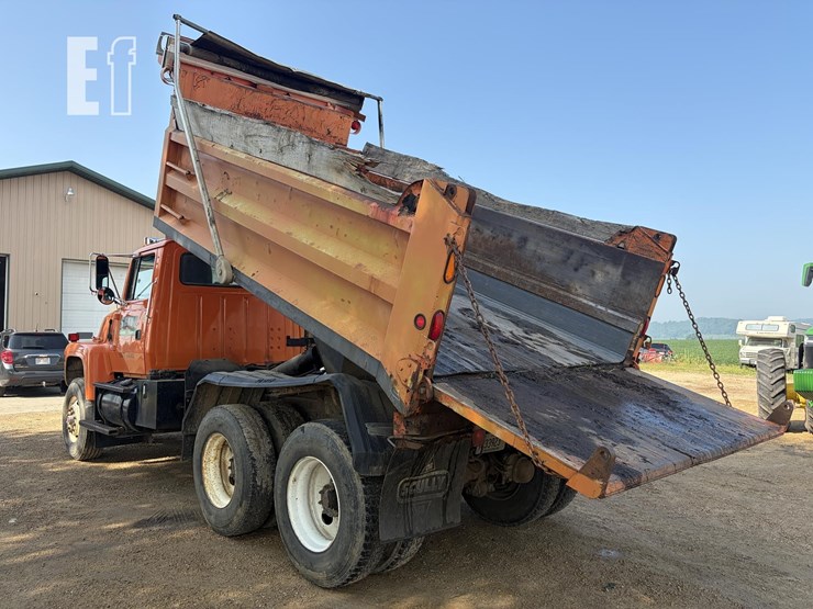 1996-ford-lt9000-image-3