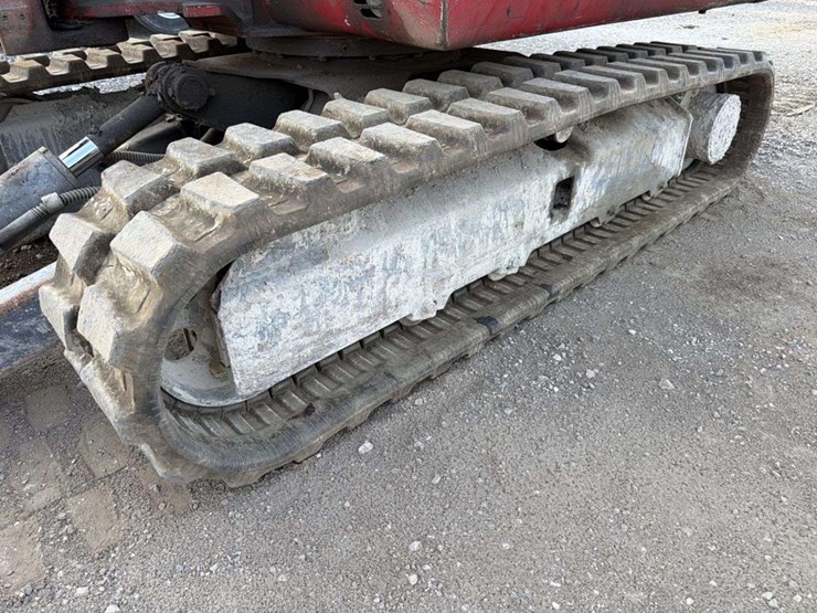 takeuchi-tb135-image-12