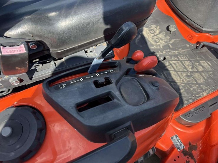 kubota-bx2380-image-13