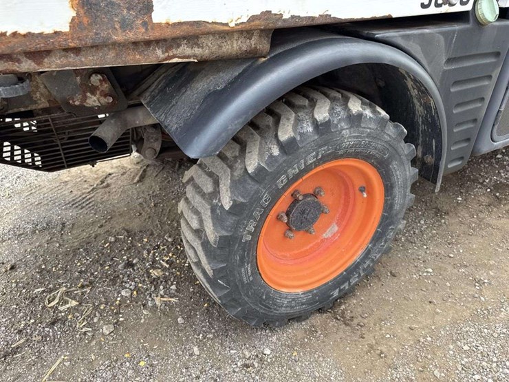 2006-bobcat-5600-tool-cat-image-12