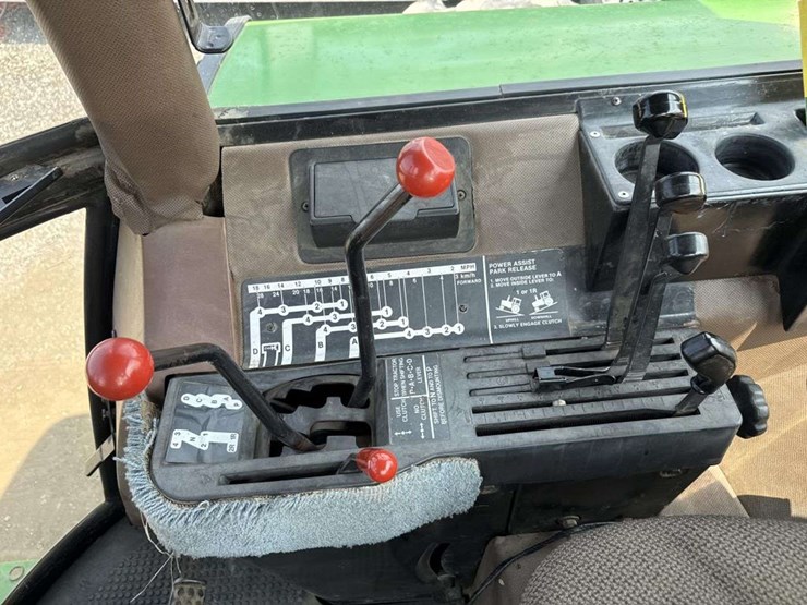 john-deere-4450-image-21