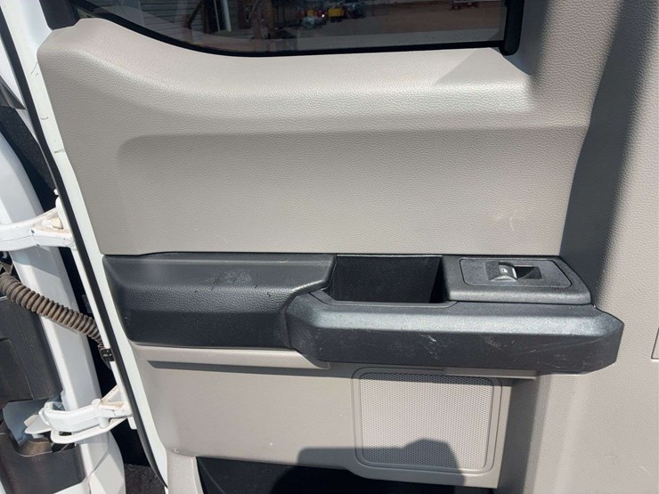 2019-ford-f150-lariat-image-22