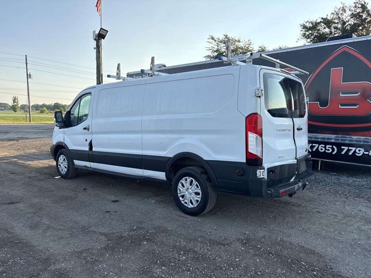 2015-ford-transit-image-2