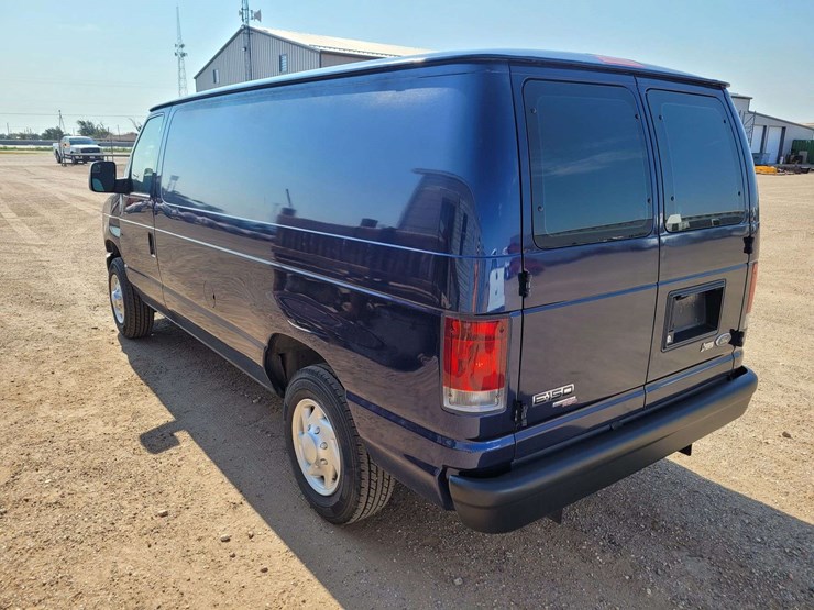 2013-ford-e150-image-11