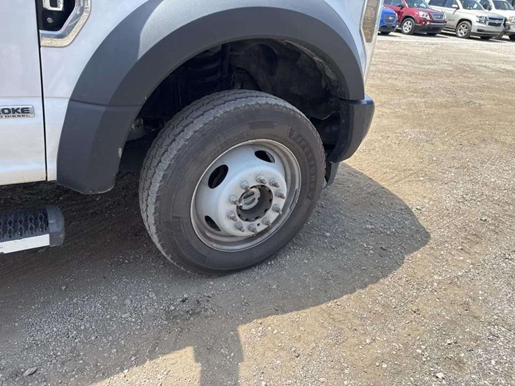 2019-ford-f550-image-11