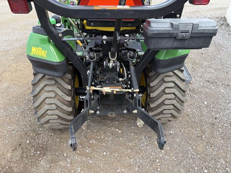 john-deere-1025r-image-17
