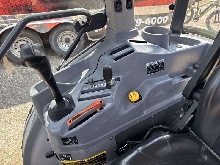 kubota-5460-tractor-image-17