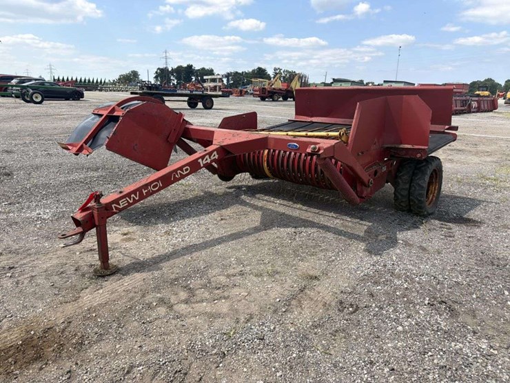 new-holland-144-image-1
