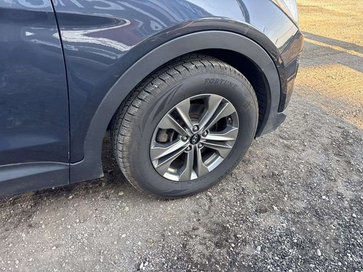 2015-hyundai-santa-fe-image-10