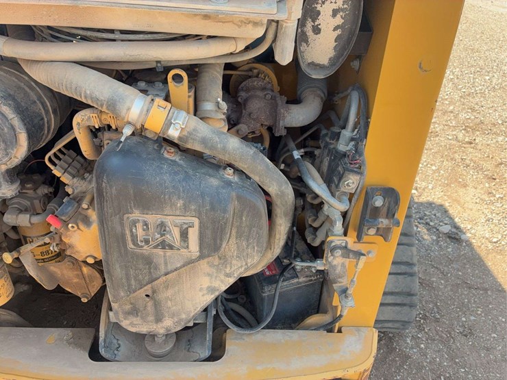 caterpillar-247b-image-24