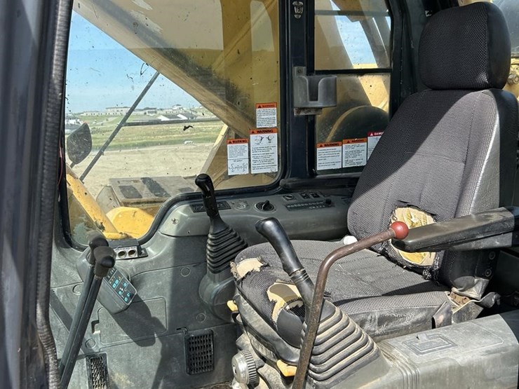 2002-komatsu-pc600-lc-6-image-90