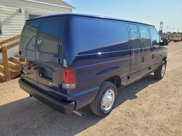2013-ford-e150-image-7