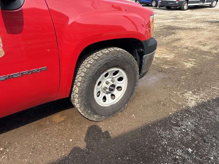 2013-gmc-sierra-1500-image-10