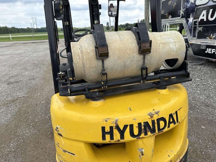 hyundai-25l-7a-image-9