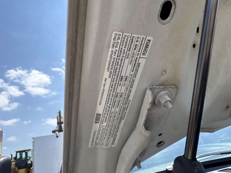 2019-ford-f550-image-28