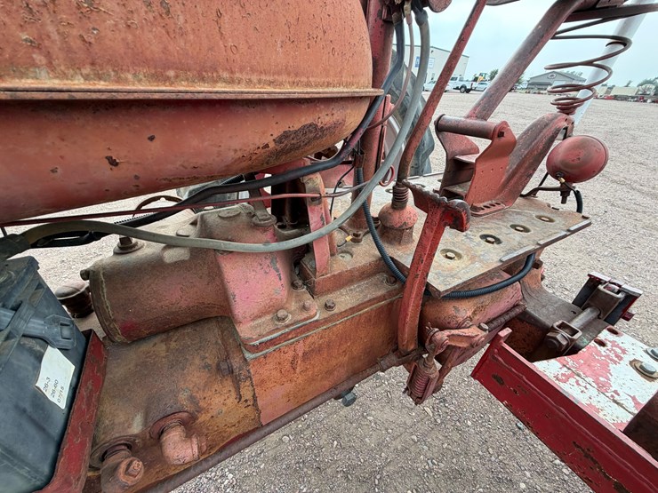 1948-ihc-farmall-h-tractor-image-15