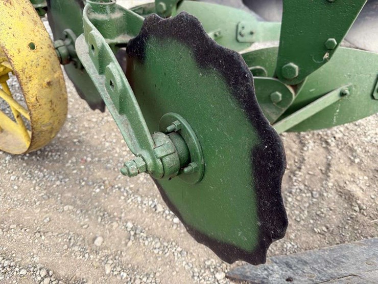 john-deere-813-image-10