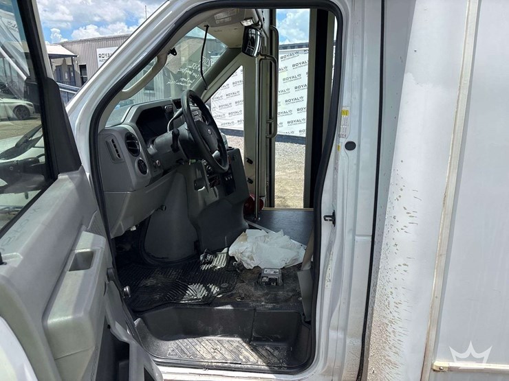 2017-ford-e450-image-10