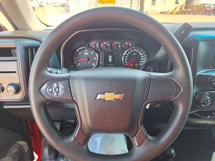 2015-chevrolet-silverado-1500-ls-image-17